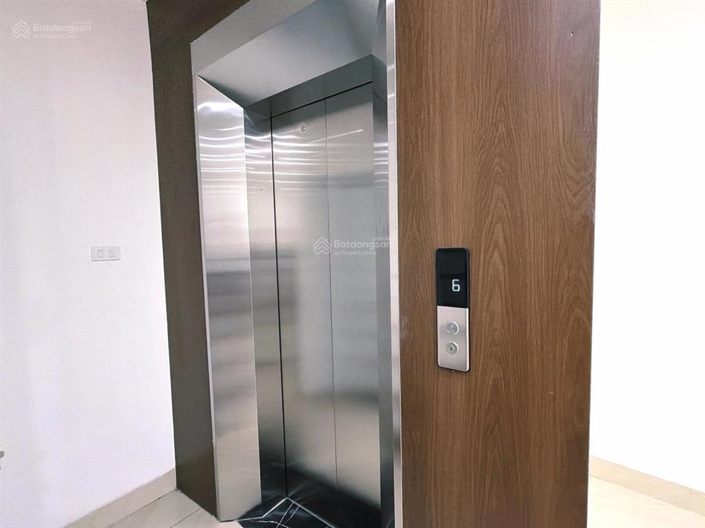 Nhà riêng bán tại lê văn lương  hoàng ngân, ô tô đỗ gần, 13,6 tỷ, 48m2 x 6t, giá ưu đãi, view đẹp