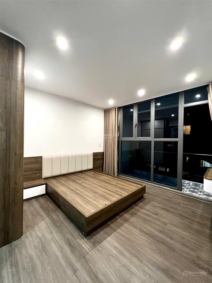 Bán nhà 6 tầng xây mới đường nguyễn ngọc vũ, hoàng ngân, trung hòa. ngõ thông ô tô tránh 30m