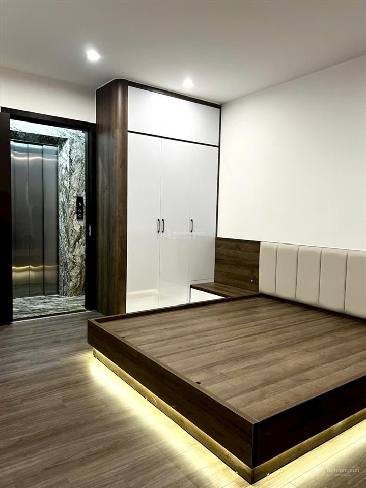 Bán nhà 6 tầng xây mới đường nguyễn ngọc vũ, hoàng ngân, trung hòa. ngõ thông ô tô tránh 30m