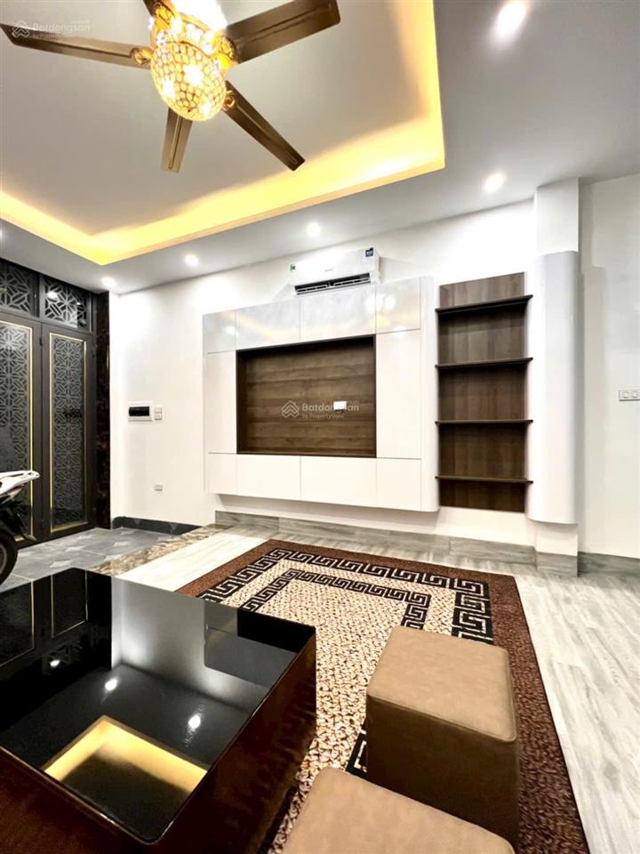 Bán nhà 6 tầng xây mới đường nguyễn ngọc vũ, hoàng ngân, trung hòa. ngõ thông ô tô tránh 30m