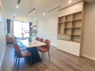 Giá nhỉnh 7 tỷ, chủ nhà rất thiện chí bán căn 2n2wc tại chung cư kosmo tây hồ, dt80m, sẵ sổ,nhà đẹp