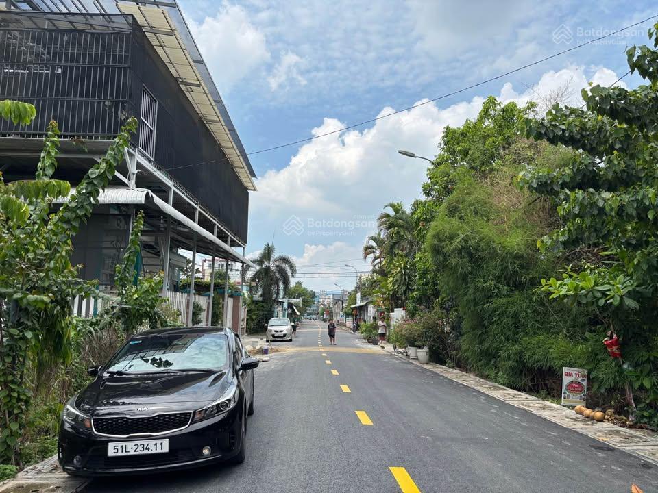 Đất diện tích lớn 300m2, full thổ, sổ riêng, 1xẹt đường nguyễn văn khạ. giá 2 tỷ 2 còn thương lượng