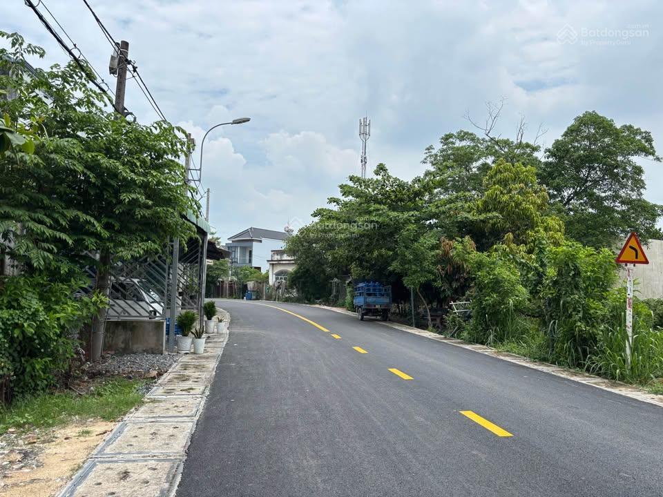 Đất diện tích lớn 300m2, full thổ, sổ riêng, 1xẹt đường nguyễn văn khạ. giá 2 tỷ 2 còn thương lượng