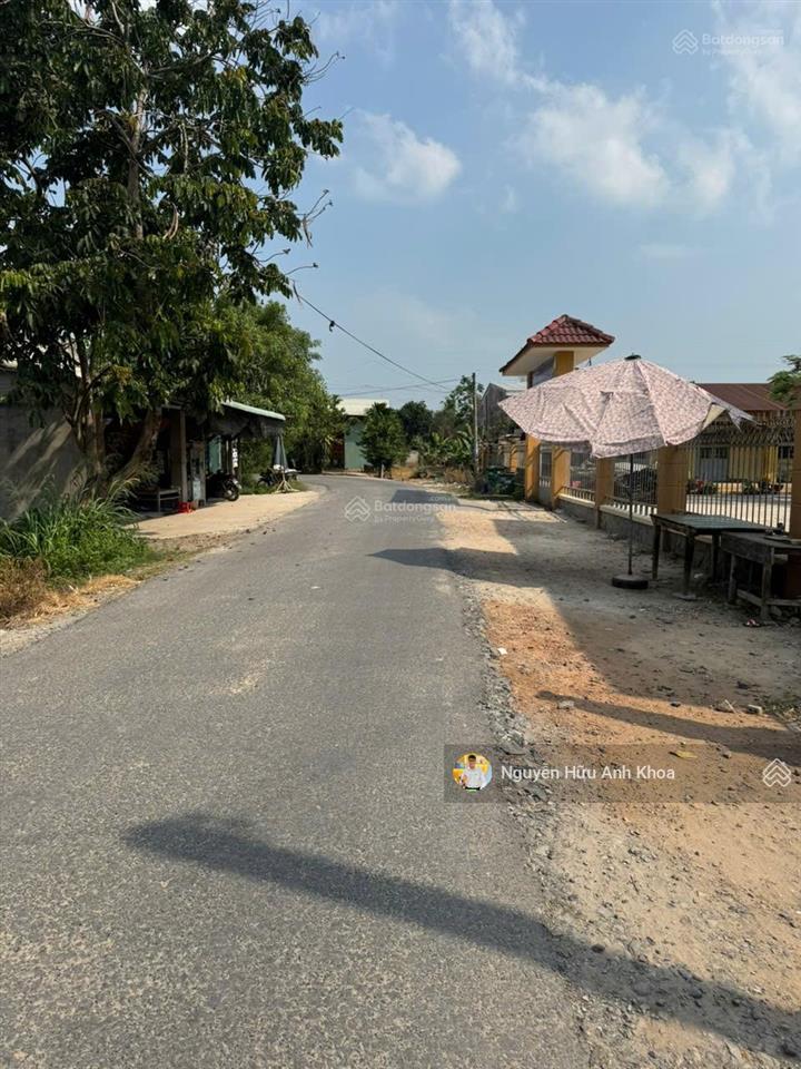 Đất mt đường nhựa thông tiện kinh doanh(dt 6x50m)giá 620tr. sổ hồng riêng.  0817 171 *** xem sổ