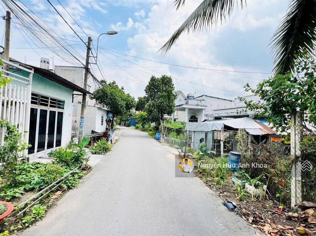 Đất đẹp giá rẻ1/ đ.trần văn chẩm, tân thông hội, củ chi. dt 133.3m2, đã có sổ riêng, kdc hiện hữu
