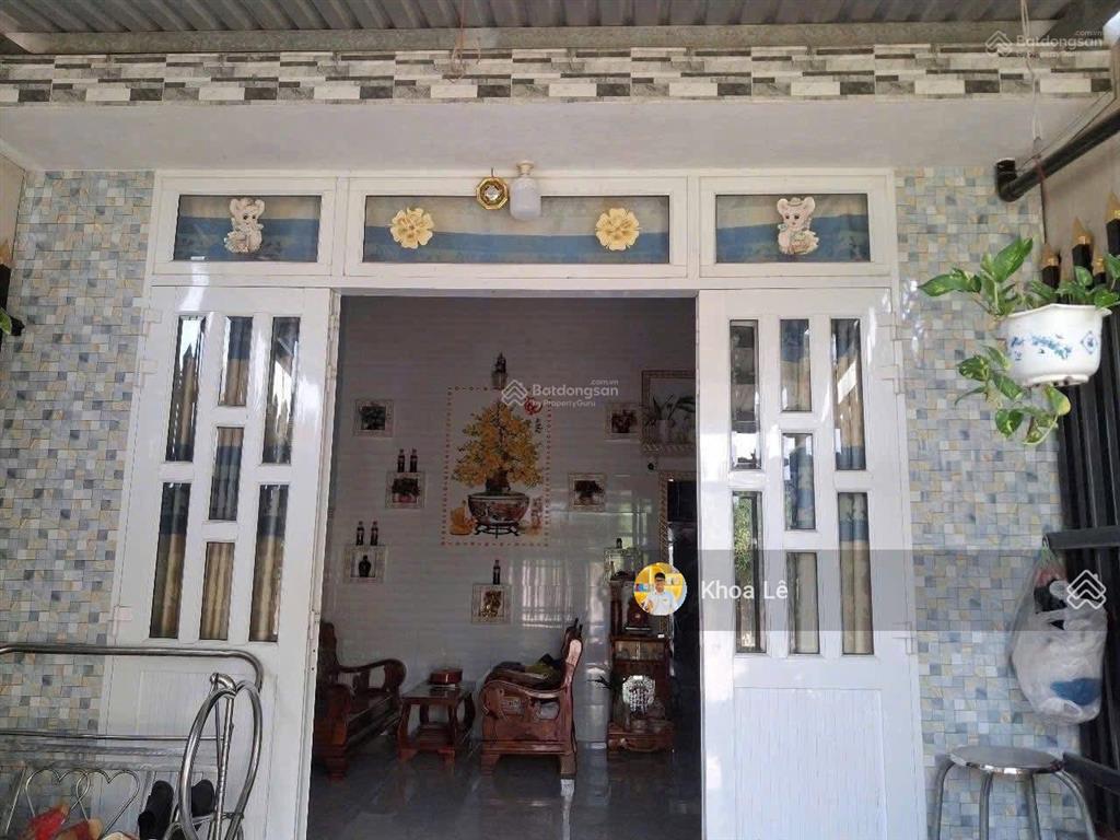 Bán nhà gần coopmart trảng bàng giá rẻ chỉ 680tr. dt 166m2, sổ hồng riêng, kdc đông