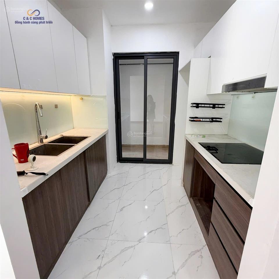 Bán căn 2 ngủ 2vs, diện tích 74m2 sẵn sổ hồng lâu dài, nhà sạch đẹp  em 0968 602 ***