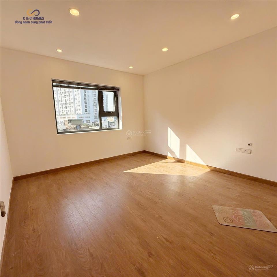 Bán căn 2 ngủ 2vs, diện tích 74m2 sẵn sổ hồng lâu dài, nhà sạch đẹp  em 0968 602 ***