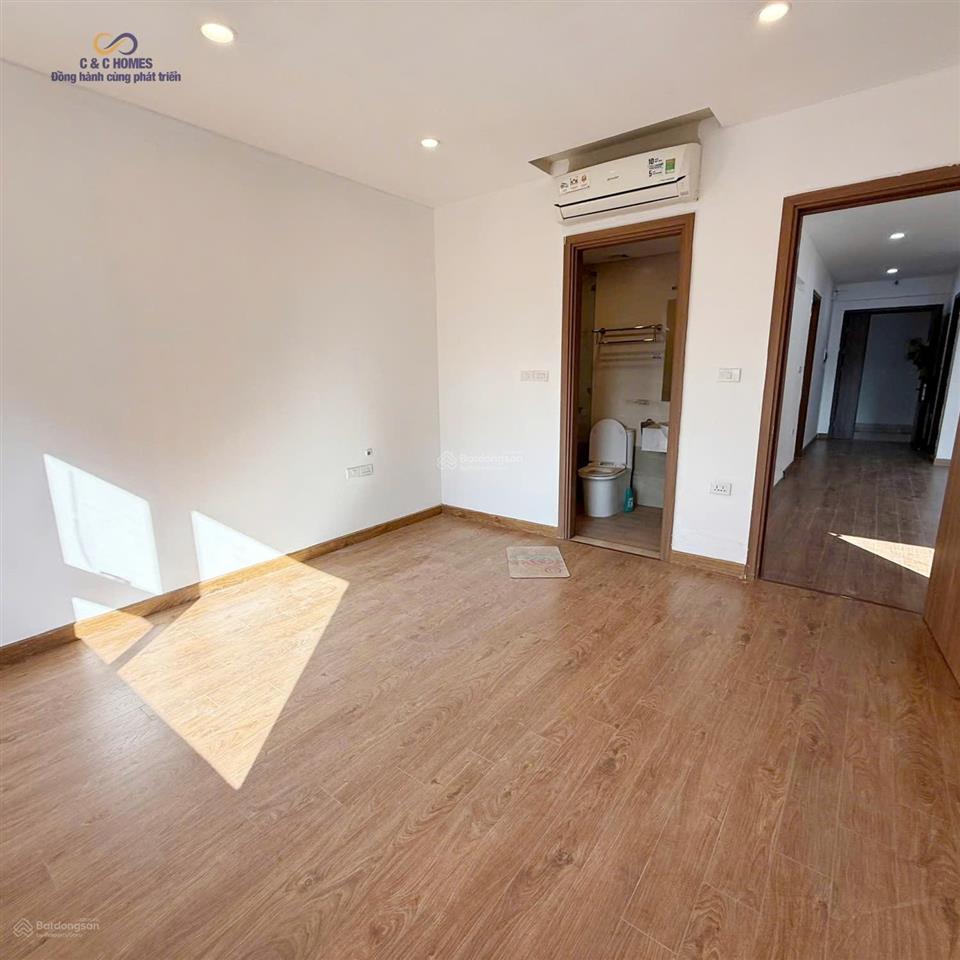 Bán căn 2 ngủ 2vs, diện tích 74m2 sẵn sổ hồng lâu dài, nhà sạch đẹp  em 0968 602 ***