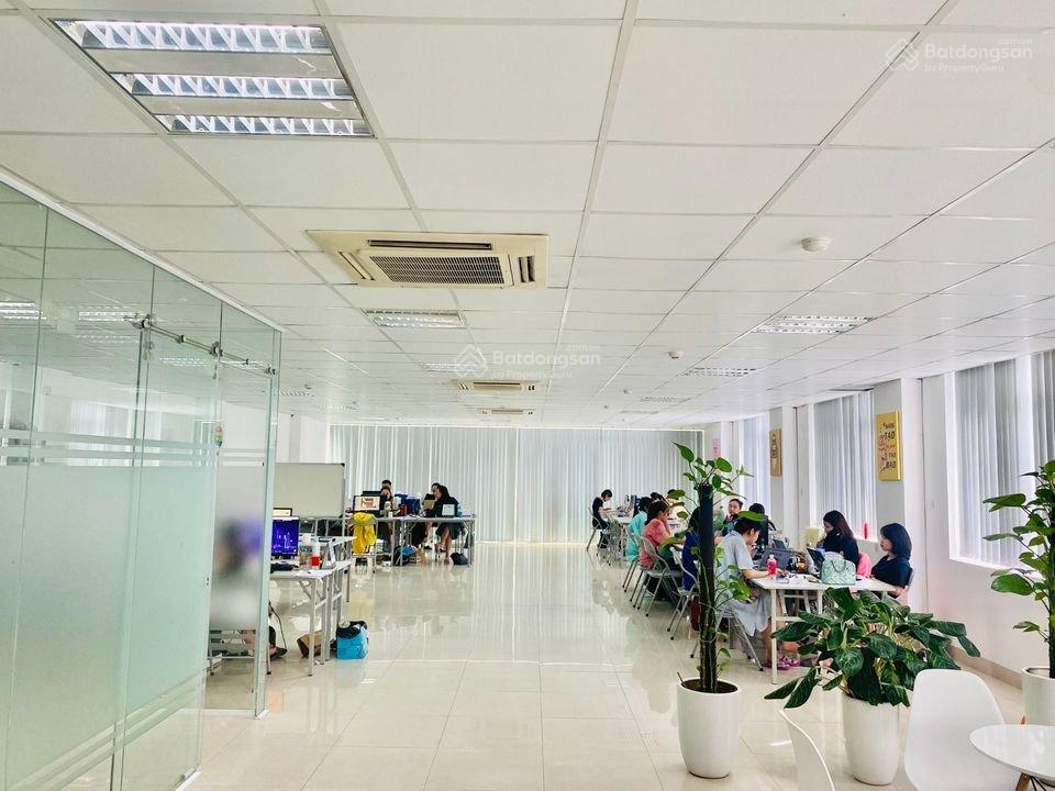 Cho thuê văn phòng tại hoàng văn thái 120m2 nhà mới 100% siêu đẹp.