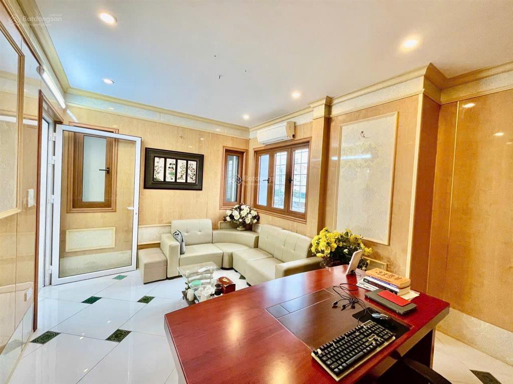 Văn phòng 55m2 mặt phố trần điền, nhiều cửa sổ thoáng, sẵn sàn gỗ  giá 8tr/th