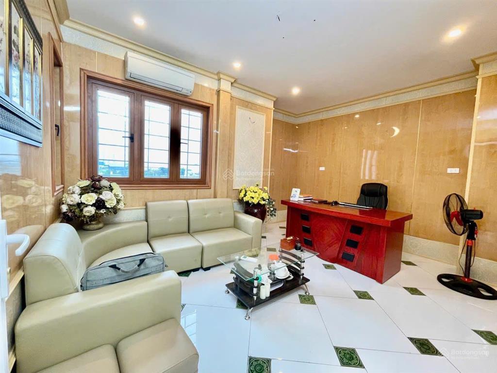 Văn phòng 55m2 mặt phố trần điền, nhiều cửa sổ thoáng, sẵn sàn gỗ  giá 8tr/th