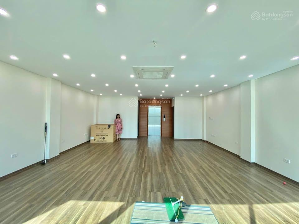 Cho thuê văn phòng tại lê văn lương sàn 65m2 ô tô đỗ cửa, tòa vp chuyên nghiệp