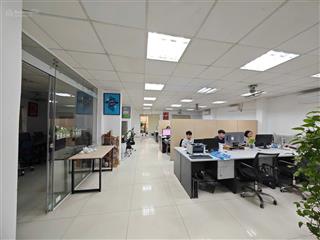 Cho thuê văn phòng tại đường nguyễn chí thanh sàn 75m2 đẹp mới 100% có thang máy giá rẻ 14tr/th
