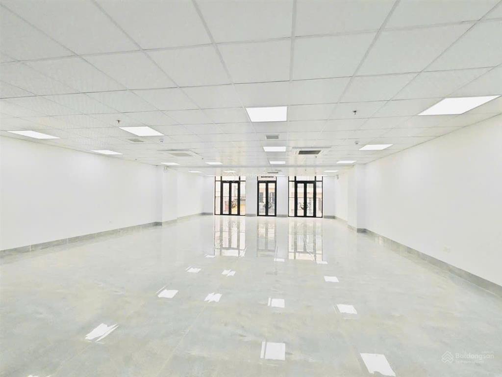 Cho thuê mbkd, vp làm việc, studio, spa 12om2 đường xã đàn, đống đa giá 20 triệu/tháng