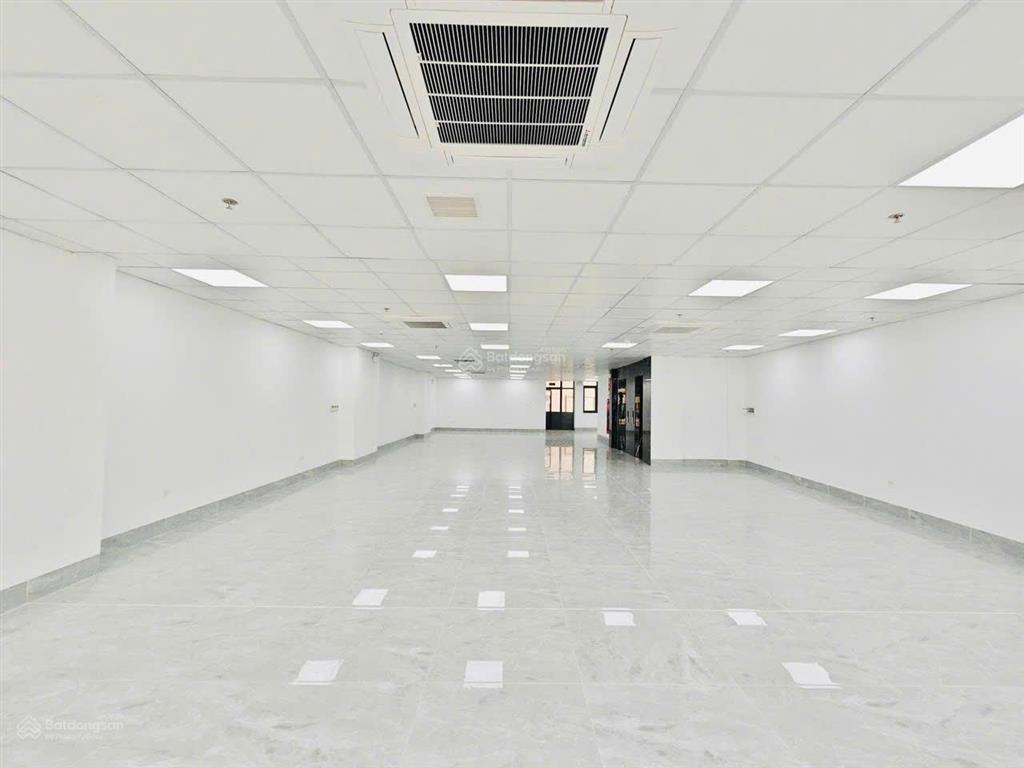 Cho thuê mbkd, vp làm việc, studio, spa 12om2 đường xã đàn, đống đa giá 20 triệu/tháng
