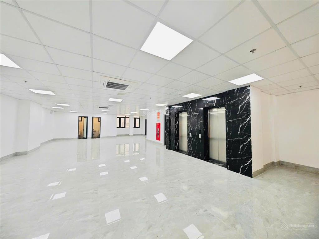 Cho thuê mbkd, vp làm việc, studio, spa 12om2 đường xã đàn, đống đa giá 20 triệu/tháng