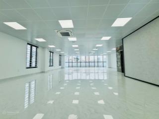 Cho thuê văn phòng tại phố văn cao sàn 130m2 giá siêu rẻ nhà mới xây view cực đẹp