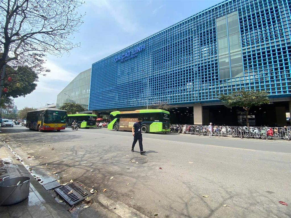 Cho thuê văn phòng cát linh, đống đa 75m, tòa nhà mới 100%, giá chỉ 15 triệu/tháng