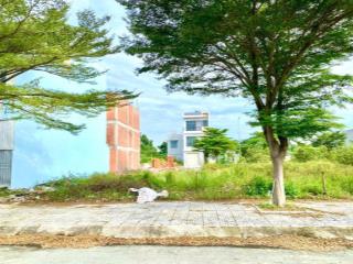 Chủ gửi nền đất 80m2 giá chốt 1.3 tỷ (thuế ai nấy đóng). alo em để biết thêm thông tin chi tiết