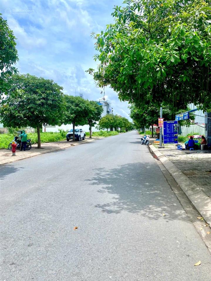 Ngộp bank cần bán gấp nền đất 74,2m2 thổ cư 100% khu dân cư phạm văn hai, sổ hồng riêng chính chủ