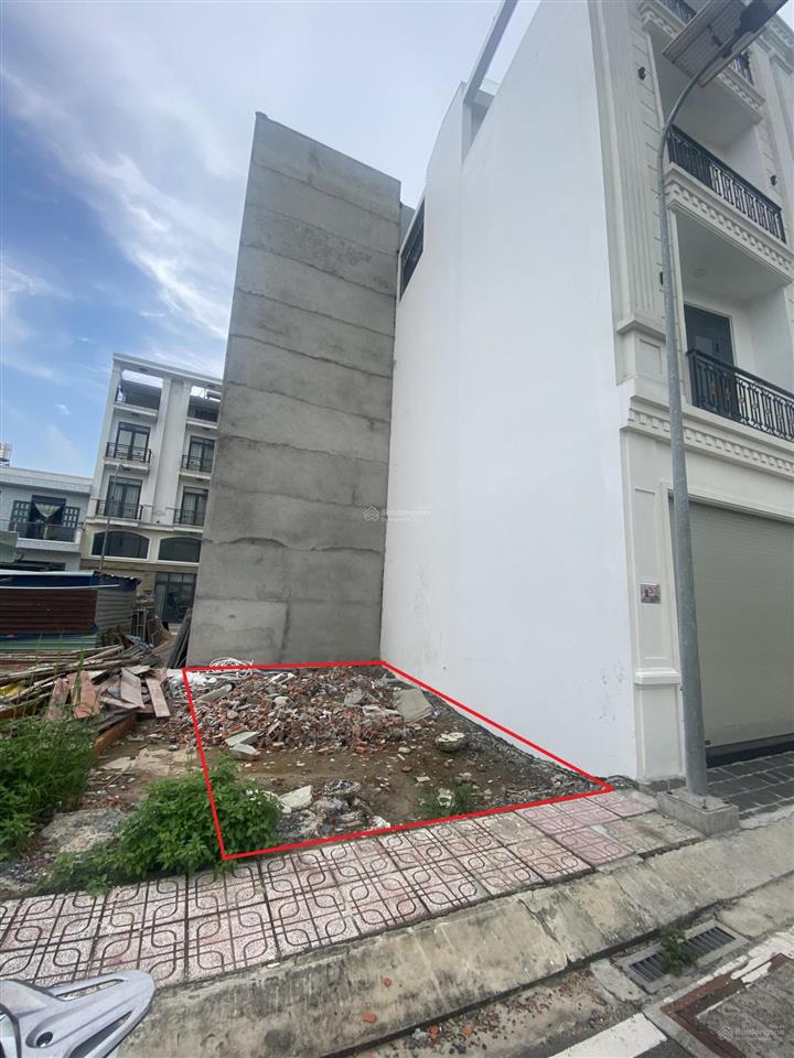 50m2 đất tây lân đường nhựa ô tô. giá 3.5 tỷ giảm xuống còn 3.350 tỷ thương lượng, sổ hồng riêng.