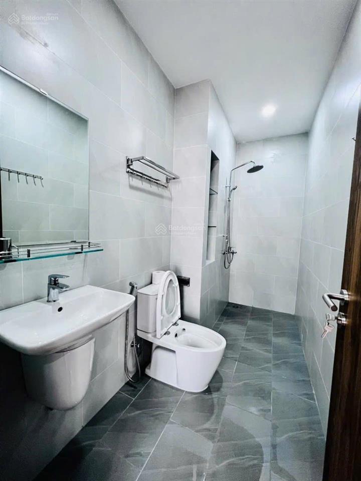 Bán nhà đẹp mới xây 2 mặt tiền có thang máy tại khu đô thị lê hồng phong 2, phường nam nha trang