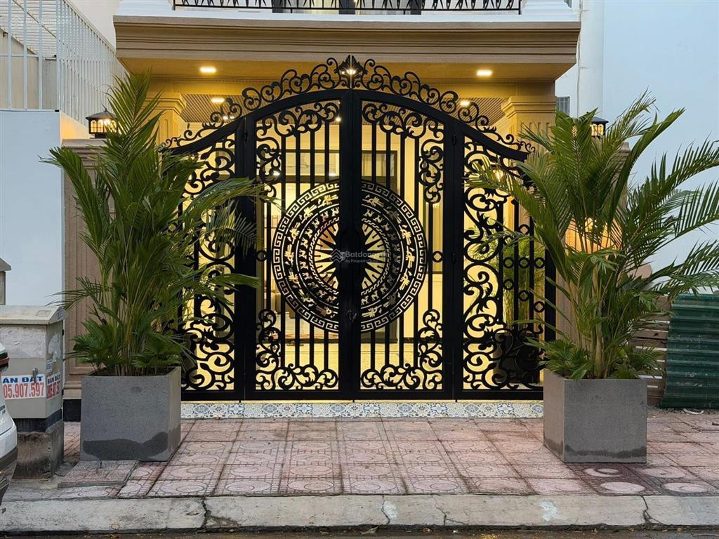 Bán nhà đường 2b hà quang 2 nhà tân cổ điển full nội thất giá 10,9 tỷ