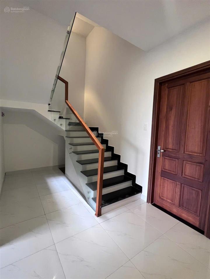 Bán nhà xây kiểu căn hộ vừa ở vừa cho thuê kđt hà quang 1, nha trang