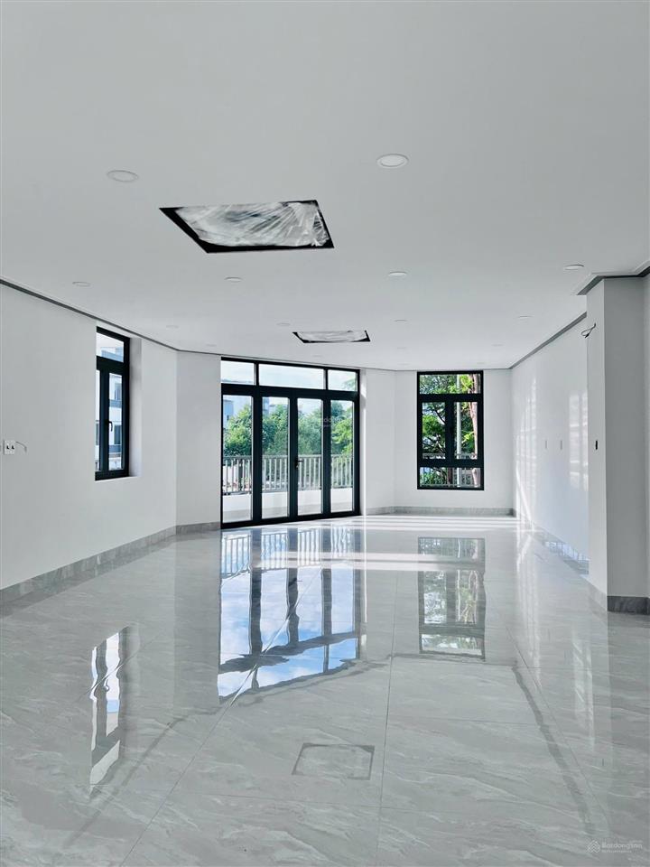 Bán nhà góc 2 mặt tiền mới xây 4 tầng có thang máy kđt an bình tân nha trang