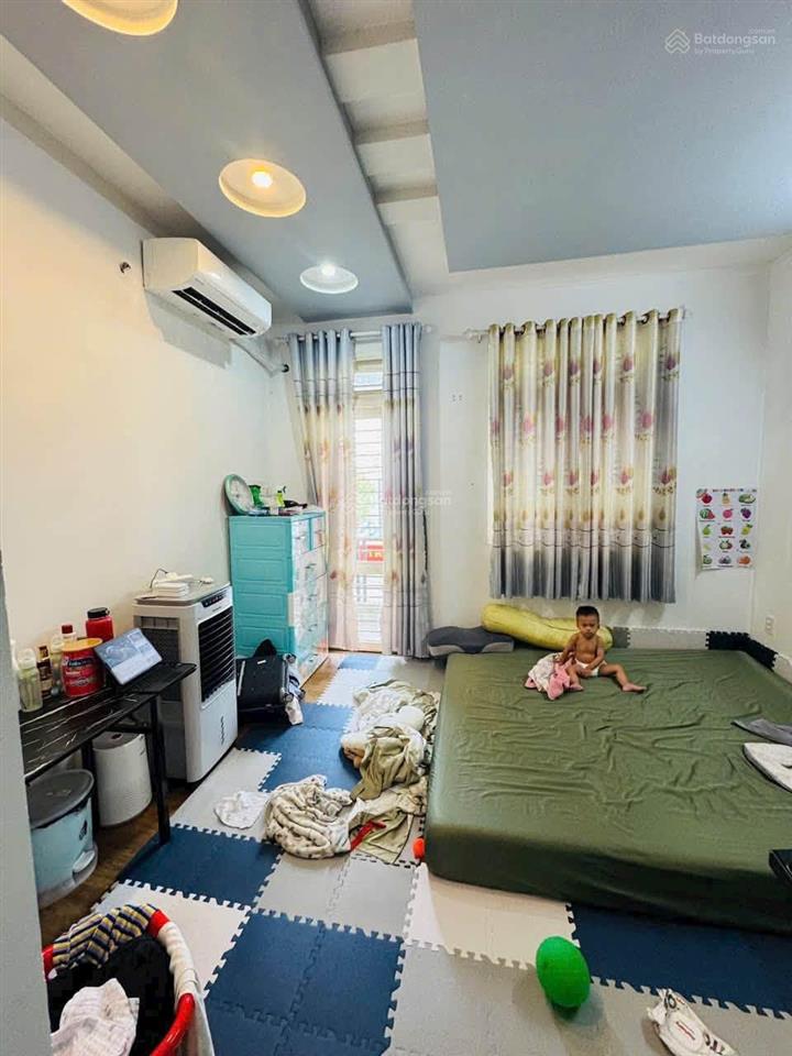 Nhà 3 tầng, hẻm xe hơi phạm văn chiêu, dt 4m x 13m  giá 6,3 tỷ tl