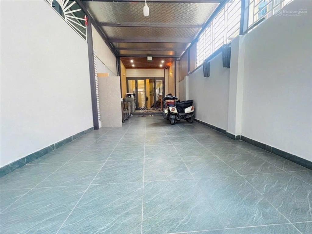Bán gấp nhà lô góc hẻm xe tài tam bình thủ đức