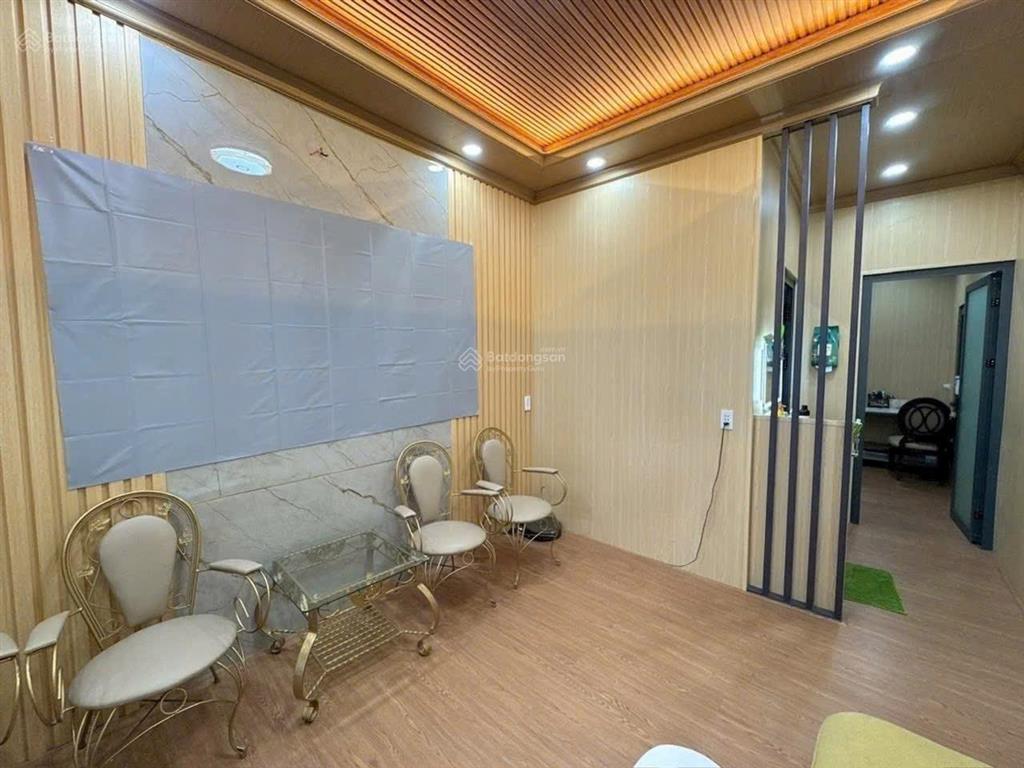 Bán gấp nhà lô góc hẻm xe tài tam bình thủ đức