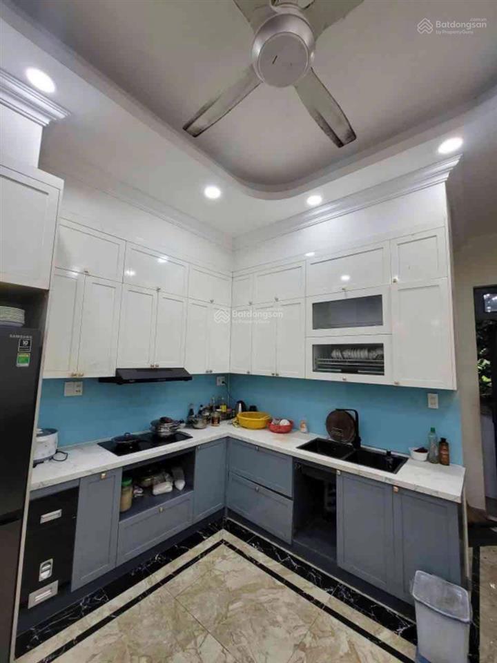 Nhà phú hồng thịnh giảm còn 6 tỷ