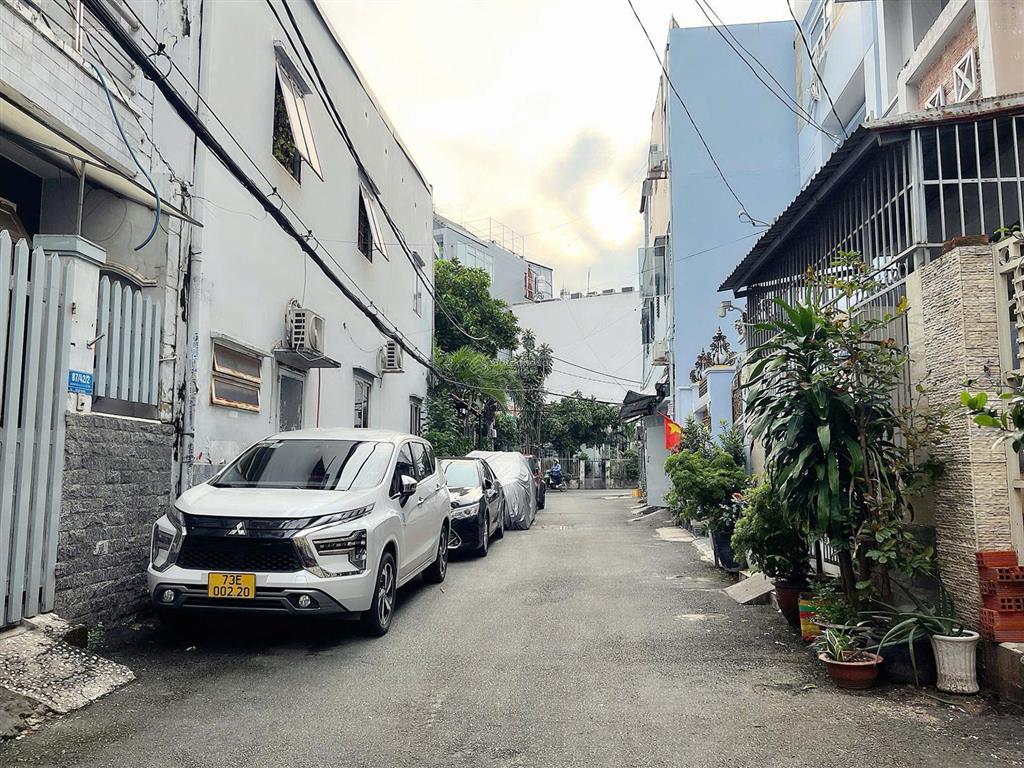 Bán nhà hẻm đường số 27, 5x12m, nh 5.9m, giá chỉ 6.1 tỷ (tl)