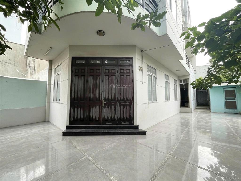 Bán biệt thự sân vườn nguyễn văn khối, dt 21x17m, 3 tầng, giá chỉ 21.9 tỷ (tl)