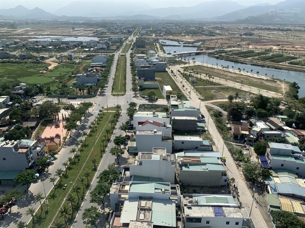 Bán đất nền đường 7m5 dự án golden hills giá tốt.  0911 720 *** thanh