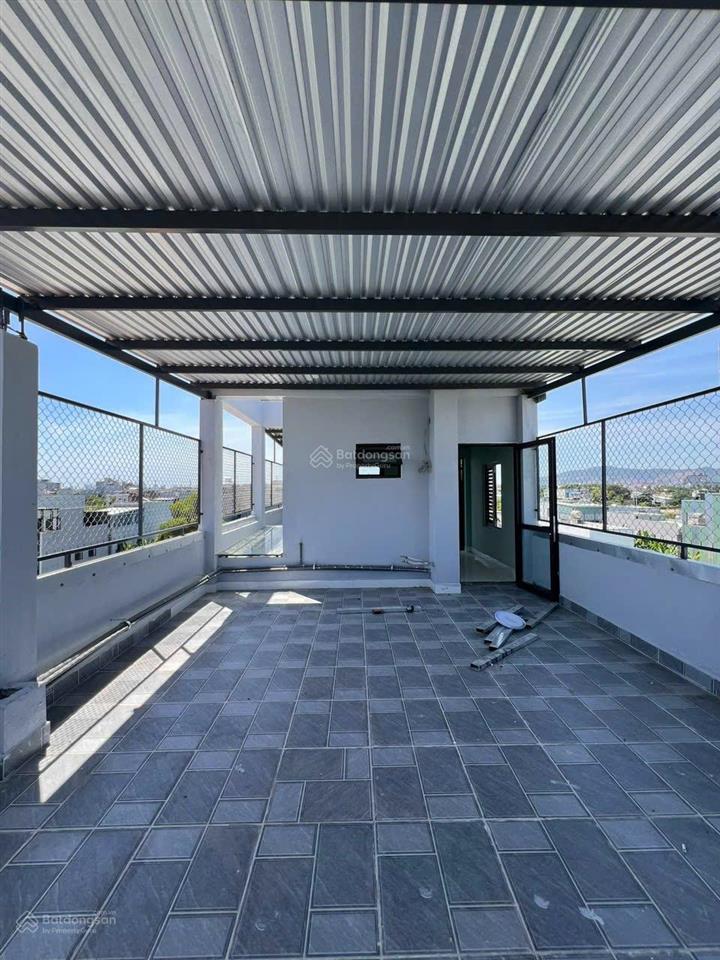 Căn hộ sát biển thu nhập 30tr/ tháng sát đường phan văn định giá tốt.