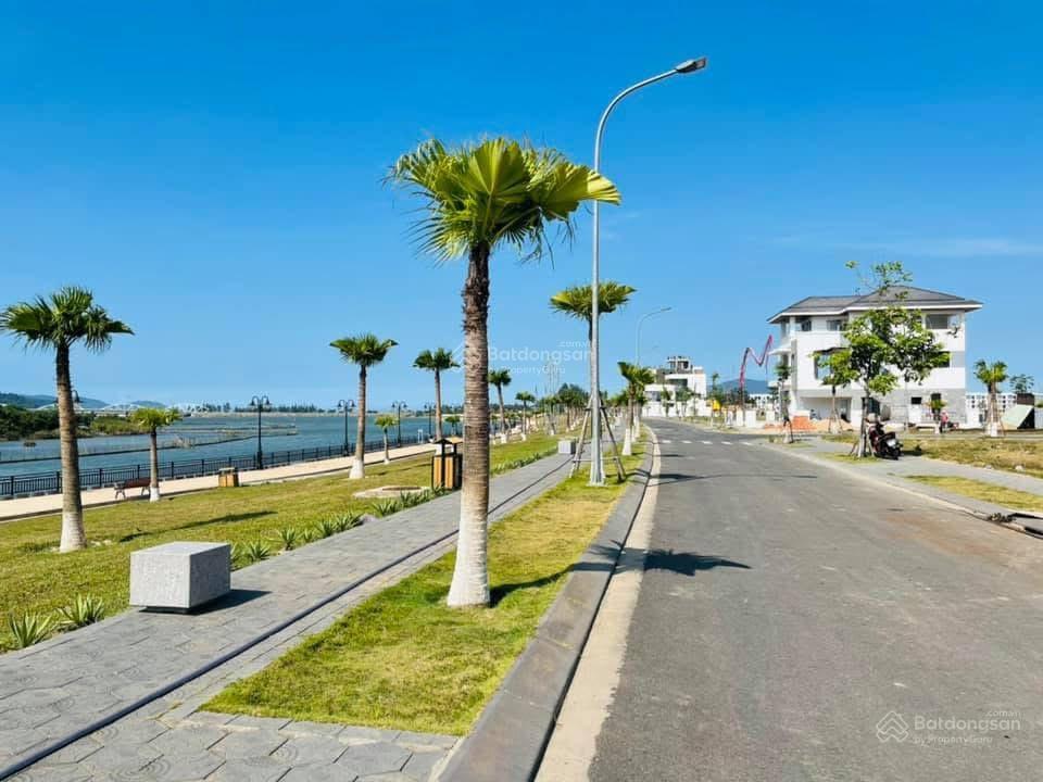 Bán đất nền biệt thự khu golden hills giá tốt.  0911 720 ***