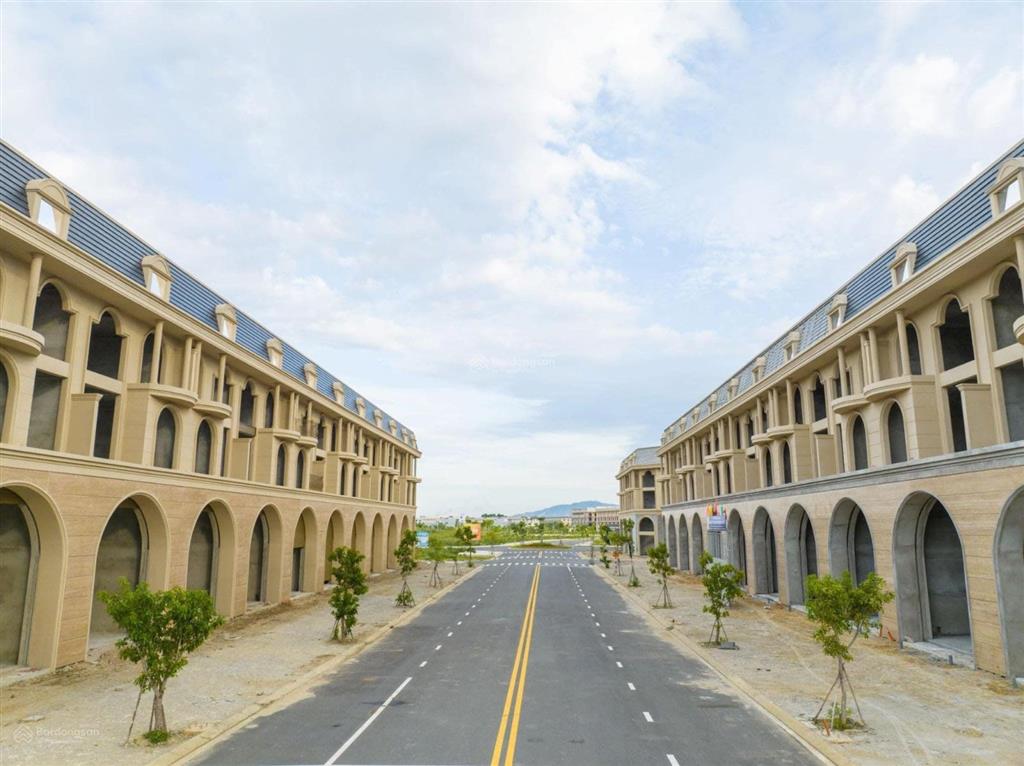 Bán shophouse bàu tràm, tại trung lập 17, giá 6,5 tỷ. sát chung cư eco home.