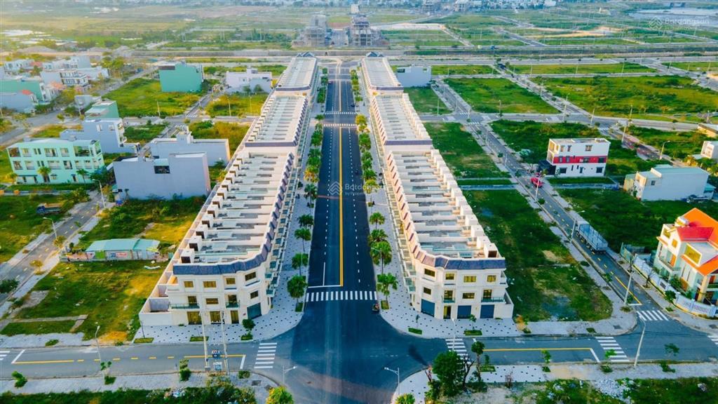 Bán shophouse bàu tràm, tại trung lập 17, giá 6,5 tỷ. sát chung cư eco home.