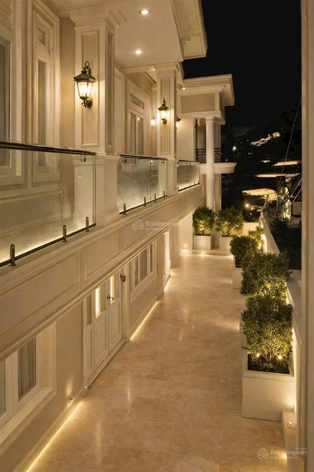 Bán gấp villa thiết kế độc đáo mặt tiền trịnh hoài đức tp đà lạt 270.67m2 chỉ 17 tỷ tl