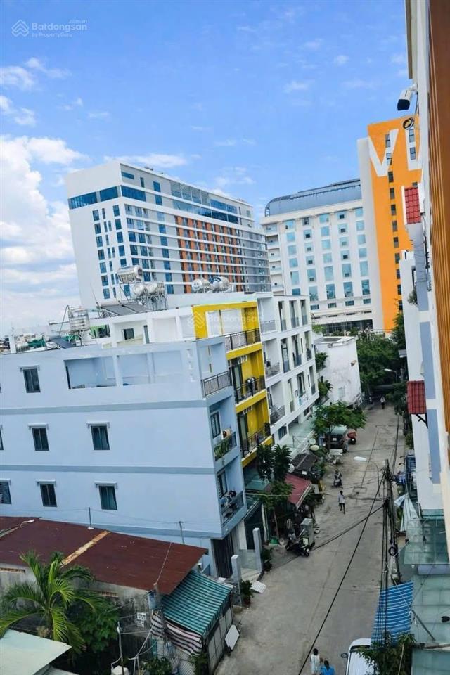 Hàng ngộp! chdv 4tỷ688(26 phòng),ngay cao đẳng công thương (140m2), ngã tư thủ đức.