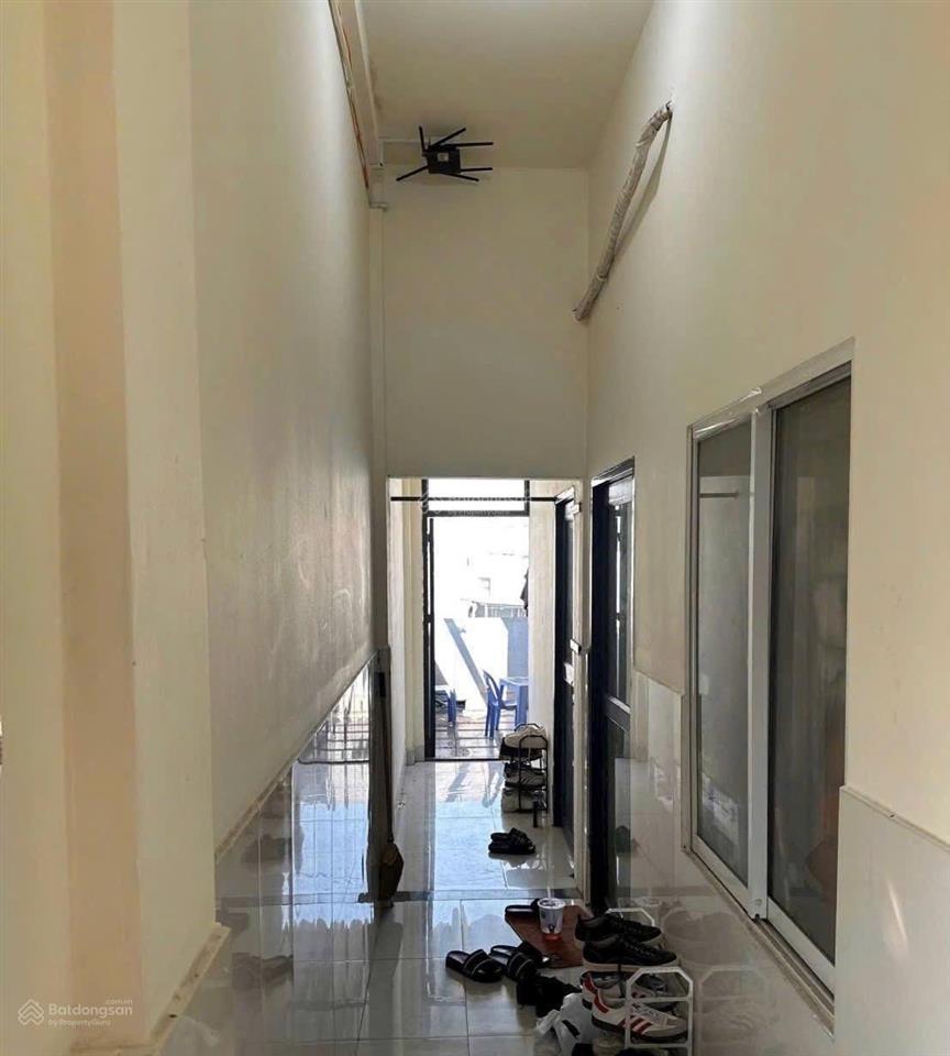 Kẹt bán gấp! chdv khu làng đhqg 6,8 tỷ (180m²), bình thọ, thủ đức