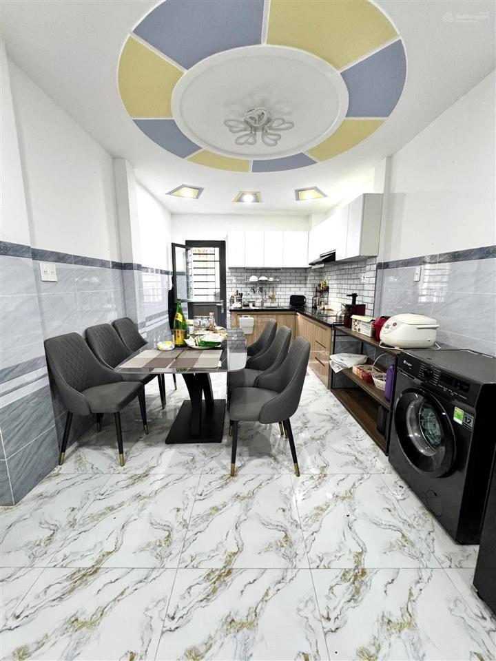 Kẹt tiền bán gấp! đường số 11 giá 3tỷ688 (48m2), trường thọthủ đức, hoàn công đủ