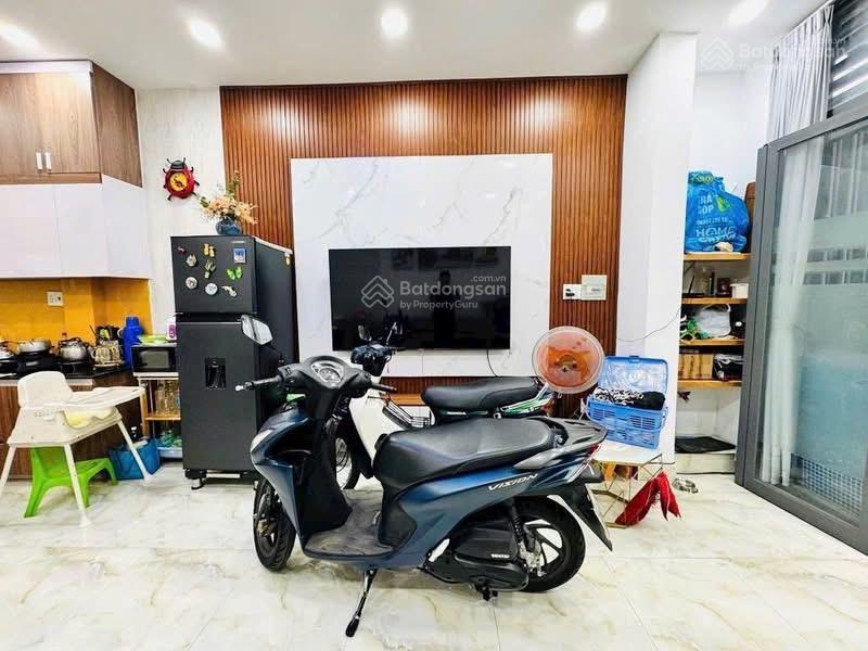 Kẹt tiền bán gấp! số 8 trần lựu 5 tỷ 2, 60m² (2 tầng), gần chợ bình khánh