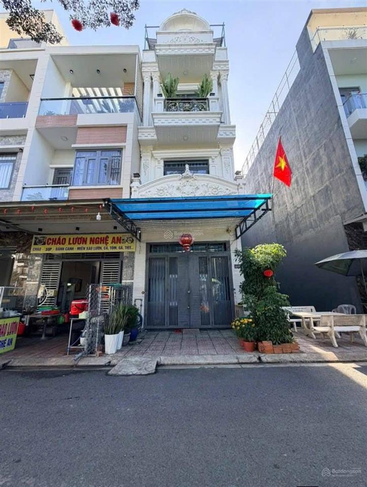 Kẹt tiền bán gấp! nhà (2 tầng) kdc vsip 1 giá 2 tỷ 288, dt 85m2, mặt tiền 8m, gần aeon mall