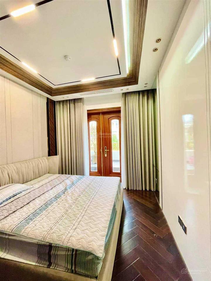 Rẻ duy nhất 1 căn! huỳnh thúc kháng, 65m2*8t thang máy vỉa hè phân lô ô tô tránh kd đỉnh dt 1tỷ/năm