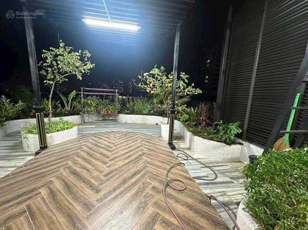 Giá hợp lý! tòa nhà mp nguyễn chánh thông sàn khép kín, ô tô 8 làn vỉa hè 5m, 65m*9t, dt 1.5 tỷ/năm