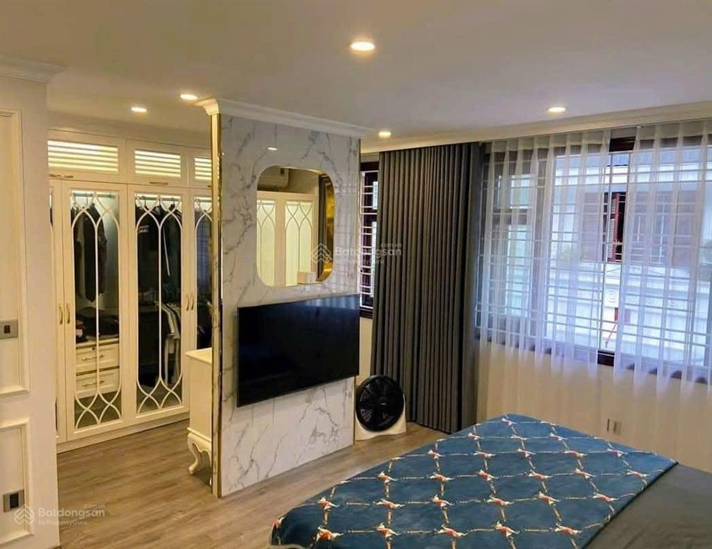 Bán tòa nhà 8t thang máy phố trần quang diệu ô tô dừng đỗ vỉa hè dt 1.5 tỷ/năm 65m2*8t thông sàn